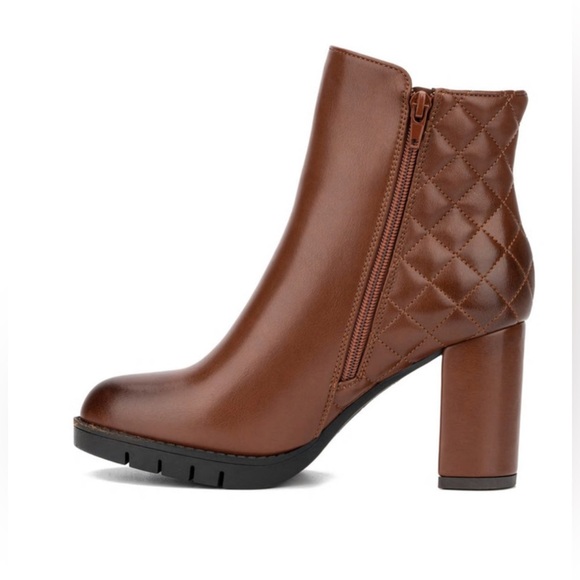 WOMEN'S NEW YORK AND COMPANY EMMALYNN HEELED BOOTIES - Picture 3 of 11